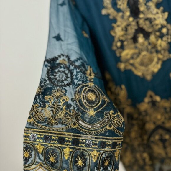 Chiffon Suit. - Picture 3 of 8